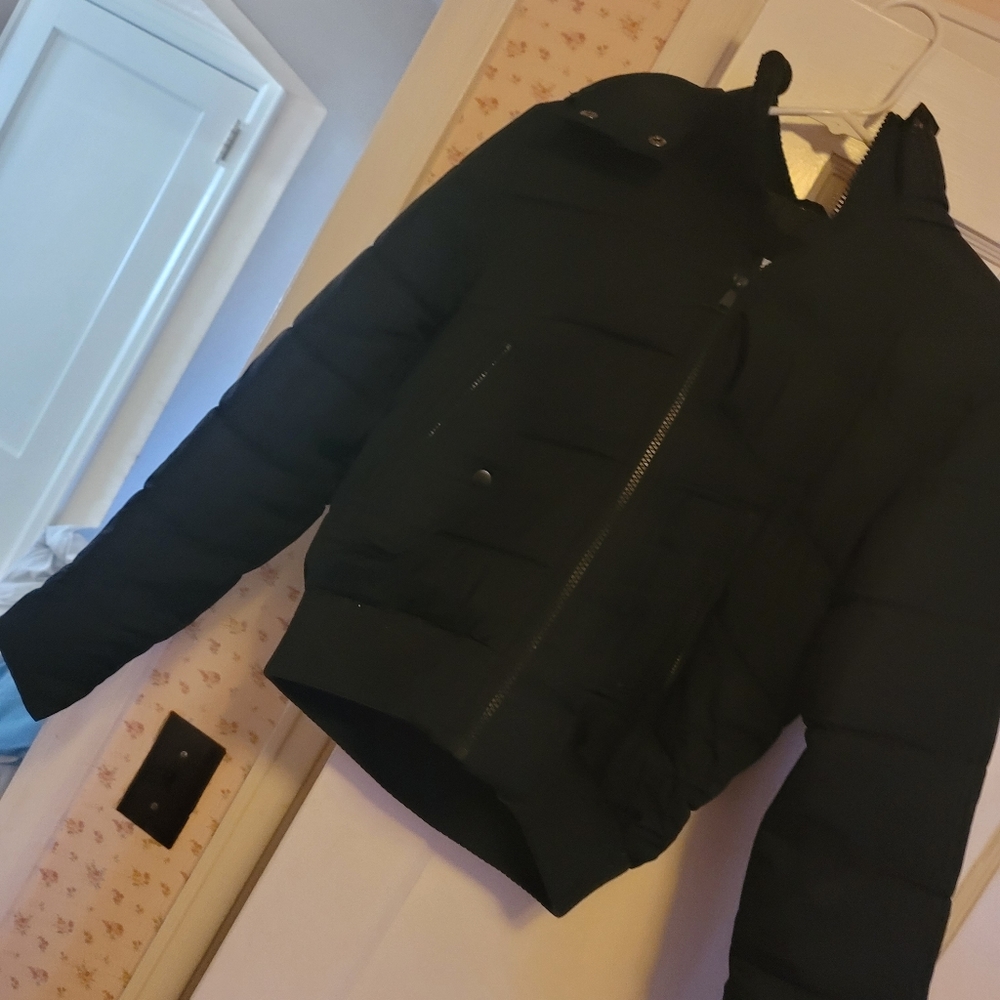 SALE - Mossimo women's waist length puffer coat